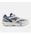 NEW BALANCE U880R69L